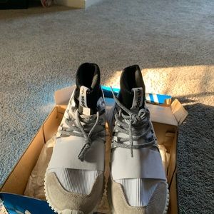 Tubular doom adidas size 9